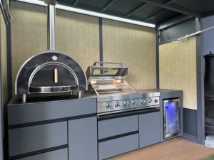 2025 प्रीमियम वेदरप्रूफ आउटडोर रसोई सेट स्टेनलेस स्टील ग्रिल सिंक और फ्रिज अलमारियाँ और कस्टम एल्यूमीनियम मंडप - Product Image 3