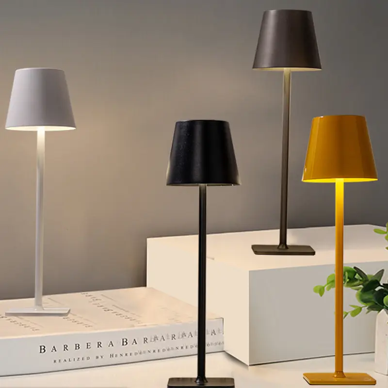 Moderna lampada da tavolo da Bar con controllo tattile a LED nordico lampada da tavolo in ferro senza fili ricaricabile per Hotel senza fili