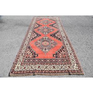 พรมตุรกีโบราณแบบคลาสสิกขนาด5x11ฟุตผ้าวูลดีไซน์เย็บปะสีแดงและสีดำมีแผ่นยางรองแบนสำหรับห้องนั่งเล่นหรือโถงทางเดิน - Product Image 1