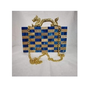 Pochette de luxe nouveau design pour filles plus grande vente résine avec pochette en bois poignée en métal embellissement broderie dames sacs à main - Product Image 2