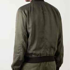 Chaqueta bomber cómoda de secado rápido con logotipo frontal y cuello levantado personalizado para hombre - Product Image 2
