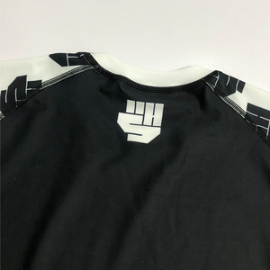 Camiseta de compresión personalizada OEM BJJ Rash Guard 100% algodón de manga larga para hombre con impresión de transferencia de calor - Product Image 4