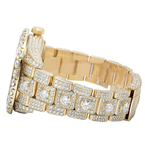 Reloj mecánico para hombre con cierre oculto hecho de acero inoxidable y diamante de moissanita que le da un estilo único con claridad VVS - Product Image 2