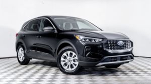 Ford Escape Active Clean 2023 d'occasion Direction gauche Intérieur foncé Sièges en cuir Transmission AWD Régulateur de vitesse ACC - Product Image 5