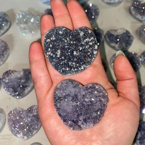 Aura thạch anh tím trái tim nhỏ chạm khắc pha lê Rose Quartz đánh bóng khắc quà tặng cho những người yêu thích có kích thước nhỏ nhà khác pha lê thủ công mỹ nghệ - Product Image 1