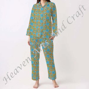 Conjunto de Pijamas de Algodón 100% para Mujer, Ropa de Dormir Suave para el Hogar, Conjunto de Pijamas de Primavera/Verano con Estampado Floral/Personajes/Letras/Estampado/Vacaciones/Árbol PJ065 - Product Image 1