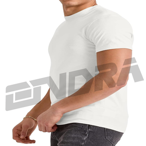 T-shirt classique pour garçons et hommes tissu doux et respirant parfait pour un usage quotidien look décontracté coupe élégante top choix pour toute la journée - Product Image 4