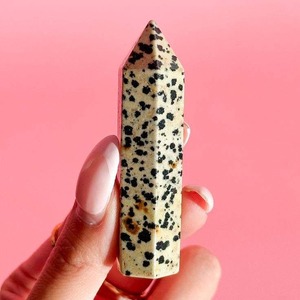 Venta Caliente de Torres Pulimentadas de Jaspe Dálmata Natural, Cristales de Piedras Preciosas Talladas a Mano para Coleccionistas, Trabajo Energético en Venta - Product Image 4