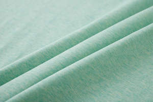 เสื้อยืดระดับพรีเมียมของผู้ชายสำหรับออกกำลังกายพร้อมปักโลโก้ทำ100% ผ้าโพลีเอสเตอร์ระบายอากาศได้ดี200ก. สวมใส่สบายแห้งเร็ว - Product Image 4