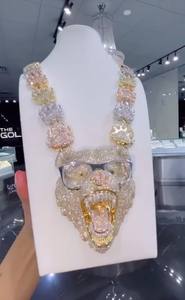 Collier pendentif Gorille glacé CONCEPTION |   Pendentif Hip Hop en Moissanite, Chaîne en Argent Personnalisée Plaqué Or 18K, Certifié GRA, Idéal pour les Fêtes - Product Image 2