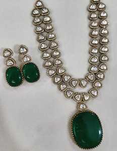 Alliage plaqué or antique de luxe collier Polki ensemble de boucles d'oreilles bijoux de fiançailles de mariée pour les célébrations de mariage et de fête - Product Image 1