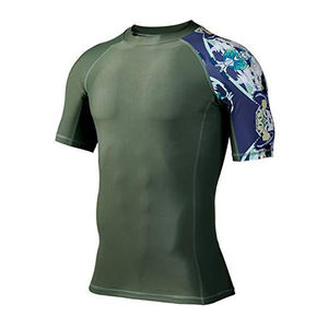 Nuevo diseño personalizado de manga corta hombro impreso Rash Guard Strtechable O-cuello Fitness Wear Rash Guards para hombre en la mejor venta - Product Image 3