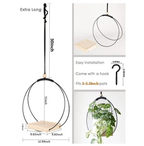 Maceta colgante de macramé bohemio hecha a mano, Base de metal y madera para interiores y exteriores con forma de hoja, estilo de diseño bohemio - Product Image 5