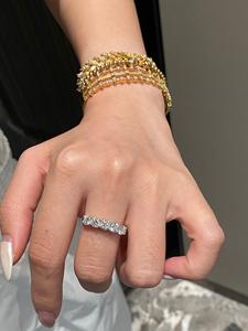 Anillo de banda de media eternidad corte redondo moissanita blanca oro plata pavé festoneado joyería de boda para mujer OEM - Product Image 5