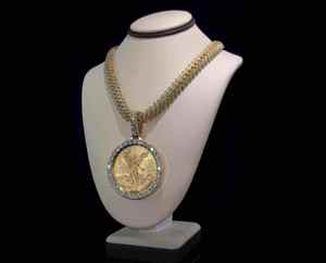 Collar de Cadena Cubana con Colgante de Medallón de Moneda Plateado, Plata 925, Estilo Vintage, Diamante Cultivado en Laboratorio, Corte Brillante Redondo - Product Image 2
