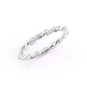 Bague de mariage élégante et durable en argent sterling 925 avec bijoux en moissanite torsadée à coupe ronde pour les mariées et les mariés - Product Image 5