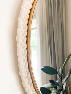 Miroir rond tendance avec bordure dorée et garniture tressée / Macramé / Décoration murale / Bohème / Décoration de chambre d'enfant - Product Image 2