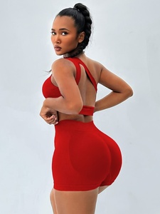 Ensemble Crop Top Sexy et Short Cycliste Scrunch pour Femme – Vêtements de Fitness Ultra Doux, Extensibles et Sans Coutures, Idéal pour les Squats - Product Image 2