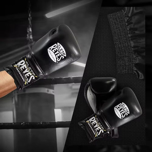 Gants de boxe ergonomiques avec protection sécurisée des mains pour le sparring et le sac, en vente en ligne - Product Image 4