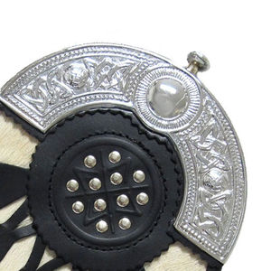 กระเป๋าสปอร์รันแบบกilt คุณภาพพรีเมียมจากขนกระต่ายไฮแลนด์สกอตแลนด์ ขายส่ง พร้อมกระเป๋าสปอร์รันหนังวัว - Product Image 5