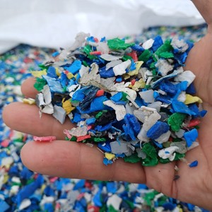 2lians HDPE jerrycans regrind โมเดลสีผสม2025541LD สเปนใช้รีไซเคิลแหล่งกำเนิด - Product Image 1