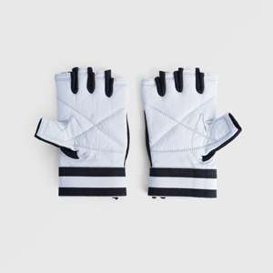 Guantes de Cuero Grip Force Duo (Negro-Blanco) para Levantamiento de Pesas - Product Image 3