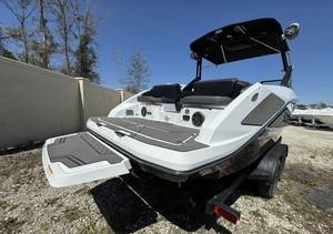 Ventes authentiques de bateaux à réaction Scara 255 LX Wake de 25 pieds pour 2025, disponibles à la vente et prêts à l'emploi - Product Image 6