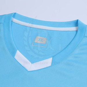Nueva llegada 2025 uniforme de fútbol personalizado diseño diferente mejor precio uniforme de fútbol para jóvenes - Product Image 3