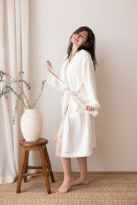 Peignoir à capuche texturé et moelleux CORESOFT - Product Image 3