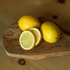 Limón Verna fresco Suministro al por mayor Exportación Limón Verna fresco Embalado para pedidos a granel con aroma cítrico Rico natural puro - Product Image 1