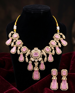 Ensemble de collier en pierre rose de luxe plaqué or avec zircone cubique, bijoux de mariage pour femmes avec boucles d'oreilles assorties - Product Image 1
