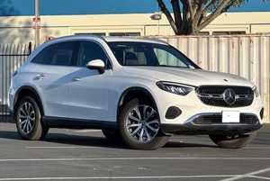 Mercedes-Benz GLC 300 SUV RWD 2024 Usado, Excelente Auto Usado - Product Image 3