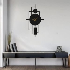 Reloj de pared de metal negro único con diseño minimalista moderno, acento decorativo perfecto para dormitorio, sala de estar, cocina y oficina - Product Image 1