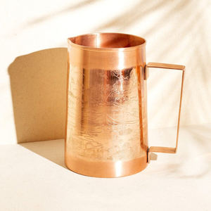 Qualité d'exportation Prix raisonnable Conception de gravure en cuivre pur Pichet à eau potable de taille personnalisée avec poignée Pour la maison Vaisselle de mariage - Product Image 5