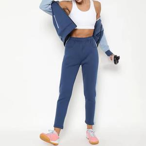 Vente en gros de vêtements d'hiver, jogging, pantalons de survêtement et sweat à capuche pour femmes, ensembles de survêtement, ensembles de jogging - Product Image 4