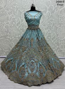 Travail manuel Look inspiré filet brodé avec quatre côtés belle dentelle et butte partout vêtements de fête Lehenga coli pour la mariée - Product Image 4