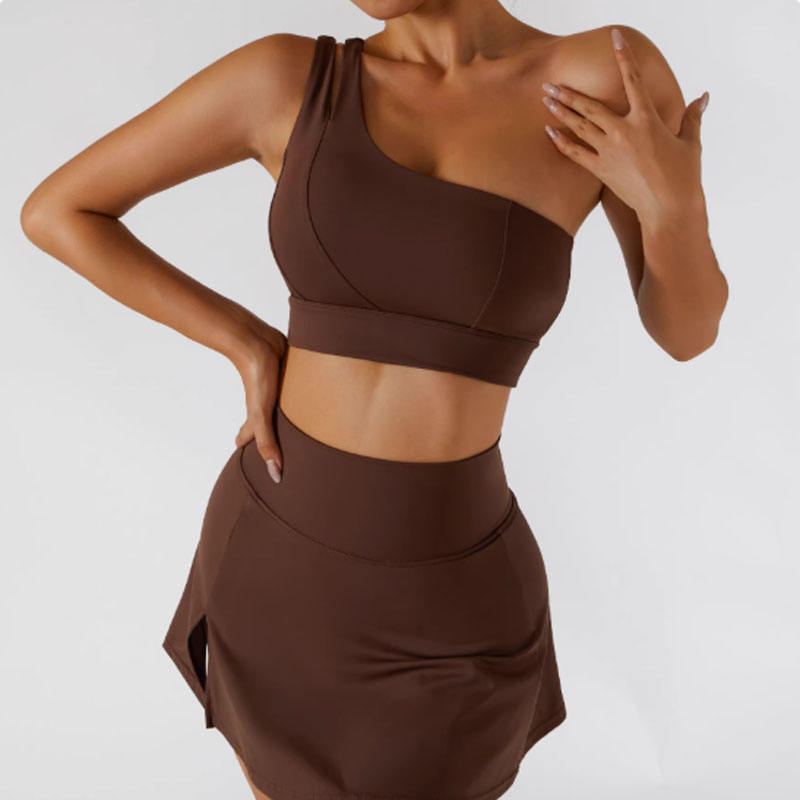 สีน้ำตาล