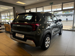 Auto Usado de Calidad a Precio Accesible, K-i-a So-net 1.5 LS 2026, Volante a la Derecha - Product Image 3