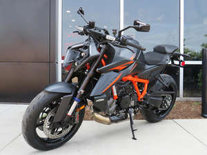Offre Annuelle 2025 : Nouvelles Motos KTM 1390 Super Duke R EVO - Product Image 2