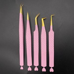 Pinzas para Pestañas de Acero Inoxidable de Grado Quirúrgico Profesional, Logotipo Personalizado, 90 65 Grados, Diseño Delgado con Punta en Forma de Corazón, Sostenibles - Product Image 6