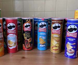 Venta al por Mayor de Papas Fritas Pringle Saladas de 110g, Bocadillos, Snacks Exóticos - Product Image 4