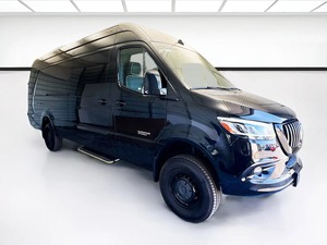 Livraison rapide mondiale pour fourgonnette MB Sprinter 2500 Cargo 170 WB à châssis allongé et transmission intégrale, modèle 2022, d'occasion, à vendre - Product Image 3