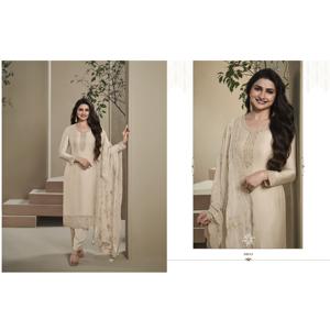 Robe en soie et crêpe Tebby de haute qualité élégante et confortable pour les femmes disponible à un prix abordable - Product Image 3