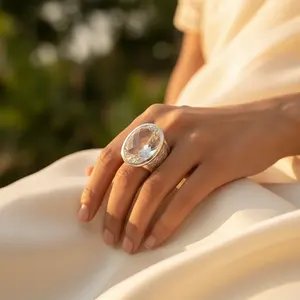 Bague en argent 925 de style bohème romantique avec pierre précieuse marquise facettée, plaquée rhodium, bijou statement avec sertissage clos - Product Image 3