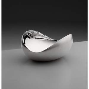 Elegante tazón de aluminio fundido para decoración del hogar de lujo que ofrece una hermosa textura reflectante metálica. - Product Image 6