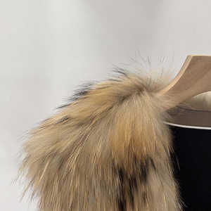 Gilet en fausse fourrure pour femmes, sans manches, vêtement d'extérieur d'hiver, avec une texture douce et moelleuse, design élégant pour la superposition - Product Image 5