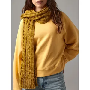 Écharpe en tricot torsadé mélangé personnalisée pour les accessoires de sports d'hiver - Product Image 1