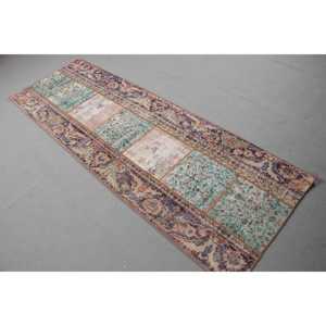 Alfombra Turca Vintage, Alfombra de Pasillo de 2,6x7,8 pies, Alfombra con Puntos Azules y Rojos - Product Image 2