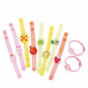 12 Pulseras de Plástico con Luces LED para Halloween - Product Image 1