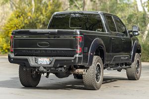 รถฟอร์ด F250 ซูเปอร์ดิวตี้ ลาริเอท ปี 2019 คุณภาพเยี่ยม เครื่องยนต์ดีเซล 4x4 พาวเวอร์สโตรก เทอร์โบ V8 สภาพสมบูรณ์แบบ ใช้งานได้ดีเยี่ยม สะอาด ดูแลรักษาอย่างดี - Product Image 2